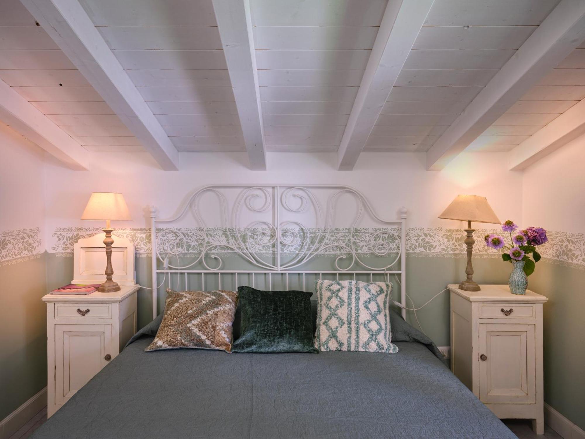 Casa Mileti Bed & Breakfast Vercurago Bagian luar foto